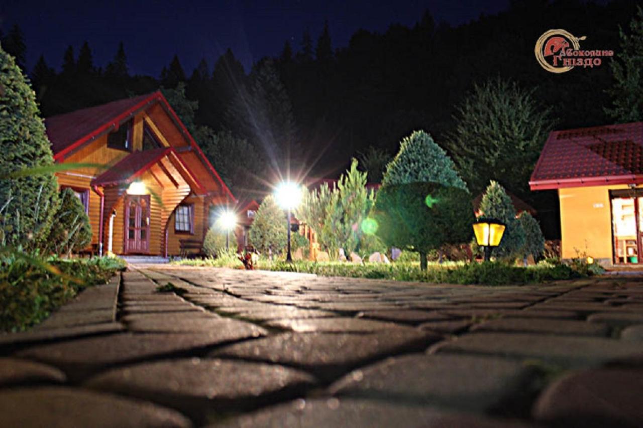Sokolyne Gnizdo Hotel Korostov Bagian luar foto