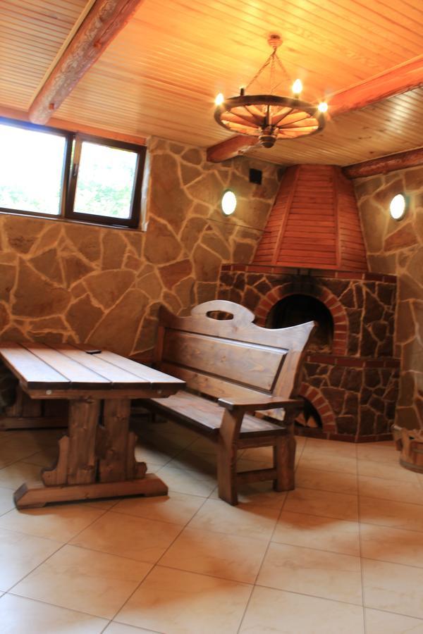 Sokolyne Gnizdo Hotel Korostov Bagian luar foto
