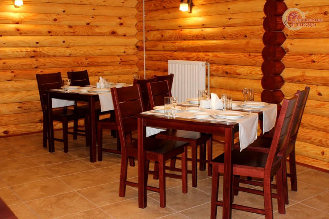 Sokolyne Gnizdo Hotel Korostov Bagian luar foto