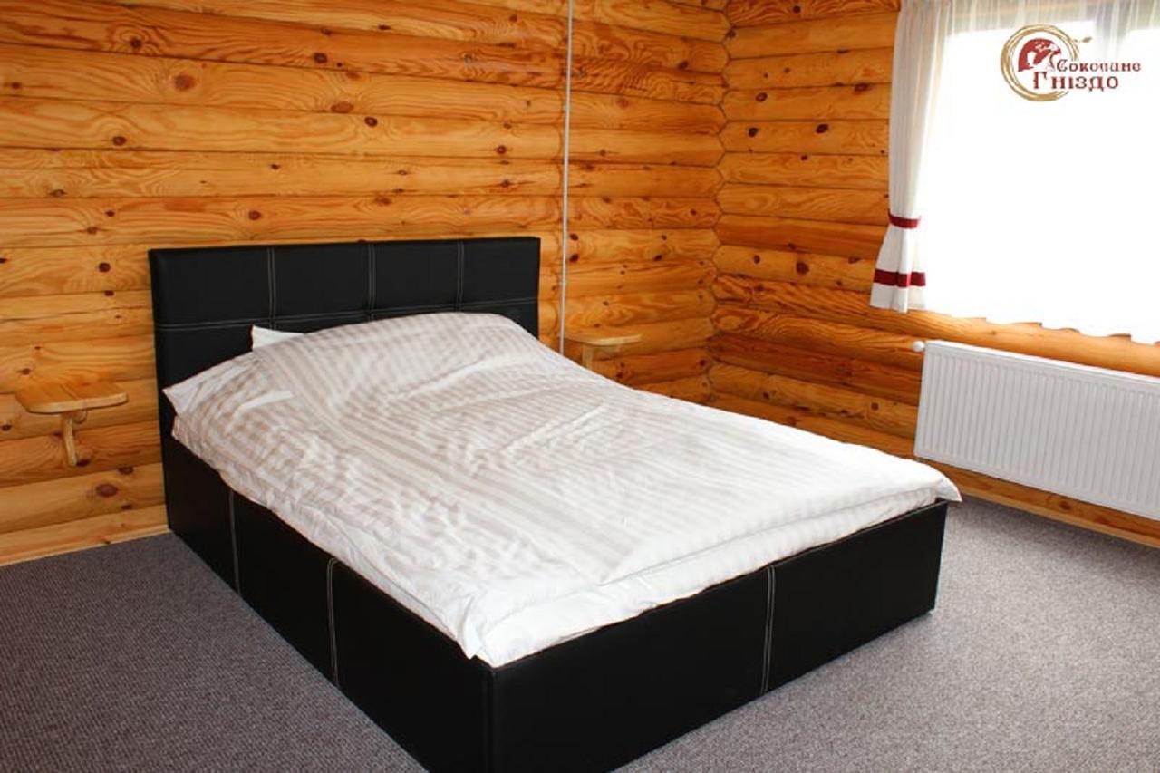 Sokolyne Gnizdo Hotel Korostov Bagian luar foto