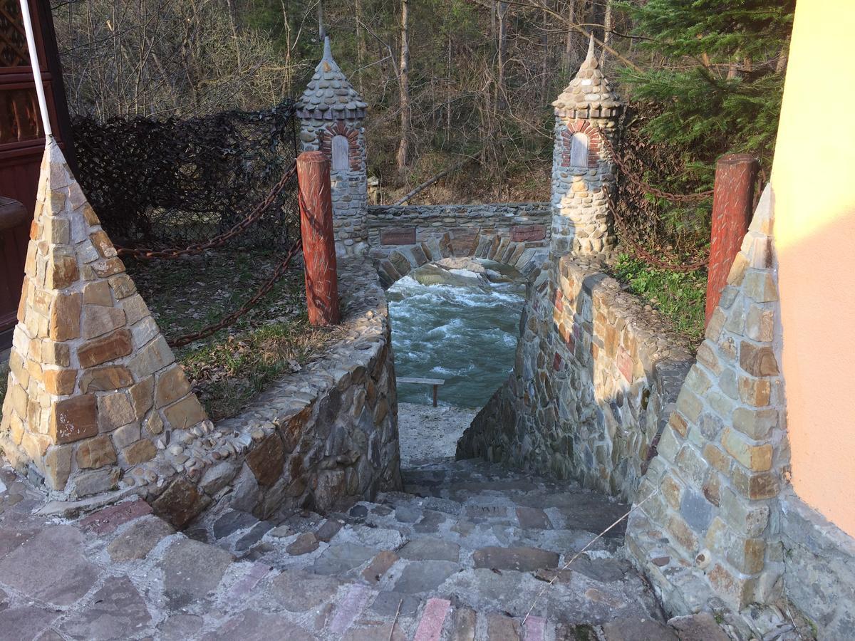 Sokolyne Gnizdo Hotel Korostov Bagian luar foto